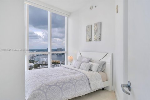 Condo in Sunny Isles Beach, Florida, 2 bedrooms  № 1891353 - photo 30