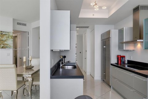 Condo in Sunny Isles Beach, Florida, 2 bedrooms  № 1891353 - photo 19