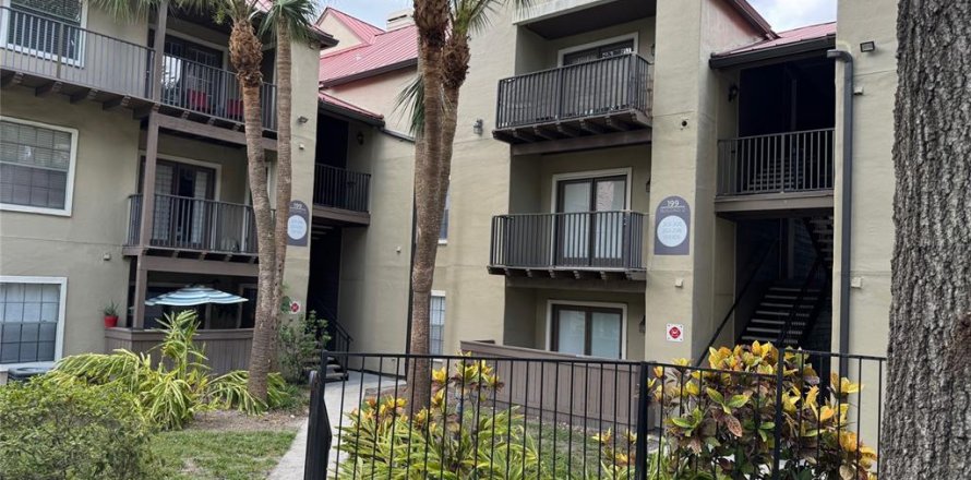 Condominio en Altamonte Springs, Florida, 1 dormitorio № 1806819