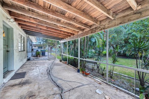 Villa ou maison à vendre à Miami, Floride: 3 chambres, 172.89 m2 № 1975594 - photo 29