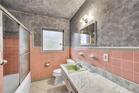 Villa ou maison à vendre à Miami, Floride: 3 chambres, 172.89 m2 № 1975594 - photo 24