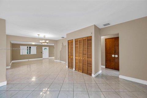 Villa ou maison à vendre à Miami, Floride: 3 chambres, 172.89 m2 № 1975594 - photo 7