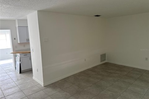 House in Citrus Springs, Florida 2 bedrooms, 99.59 sq.m. № 1851516 - photo 8