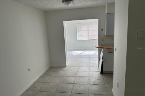 House in Citrus Springs, Florida 2 bedrooms, 99.59 sq.m. № 1851516 - photo 12