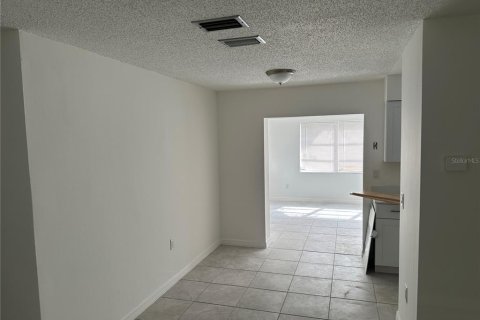 House in Citrus Springs, Florida 2 bedrooms, 99.59 sq.m. № 1851516 - photo 11