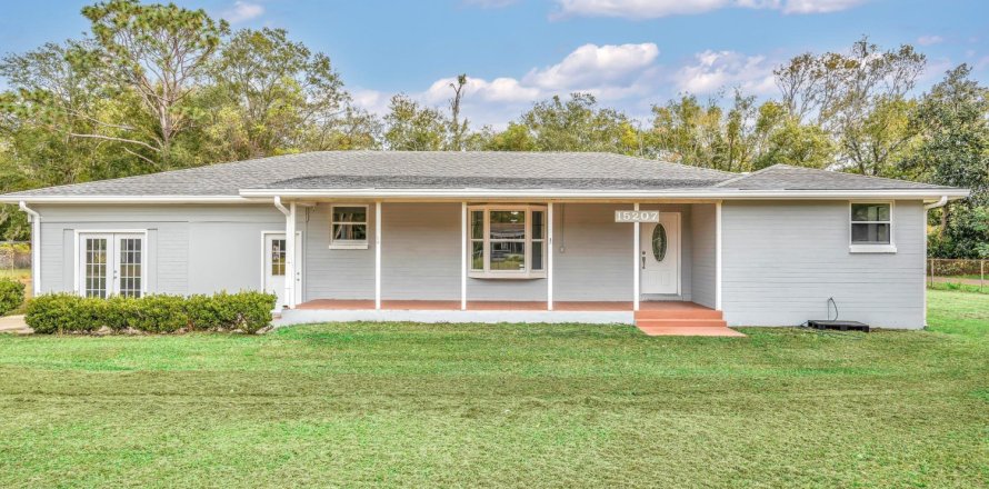 House in Jacksonville, Florida 3 bedrooms, 231.7 sq.m. № 808138