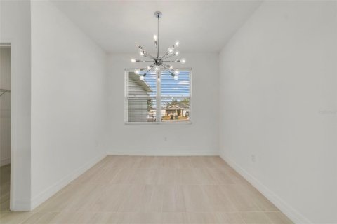 House in Poinciana, Florida 4 bedrooms, 162.58 sq.m. № 2150863 - photo 21