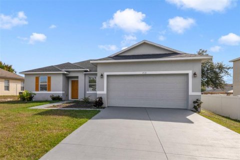 House in Poinciana, Florida 4 bedrooms, 162.58 sq.m. № 2150863 - photo 19