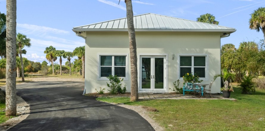 Condominio en Fort Pierce, Florida, 2 dormitorios № 1002543