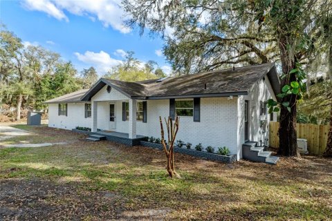 House in Fruitland Park, Florida 4 bedrooms, 198.72 sq.m. № 1856096 - photo 3