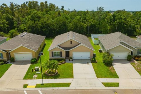 House in Bradenton, Florida 4 bedrooms, 171.5 sq.m. № 2258584 - photo 2