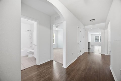 House in Bradenton, Florida 4 bedrooms, 171.5 sq.m. № 2258584 - photo 6