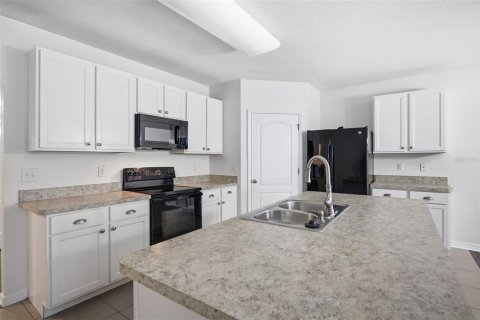 House in Bradenton, Florida 4 bedrooms, 171.5 sq.m. № 2258584 - photo 10