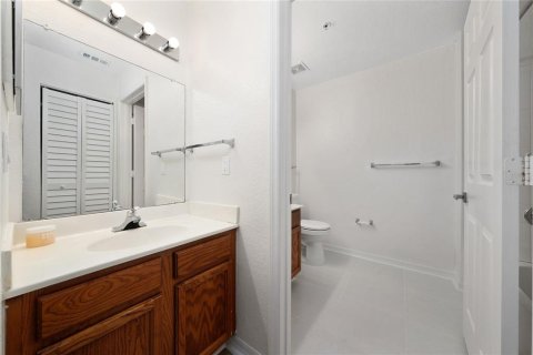 Снять в аренду кондоминиум в Киссимми, Флорида 6 комнат, 120.4м2, № 2227462 - фото 20