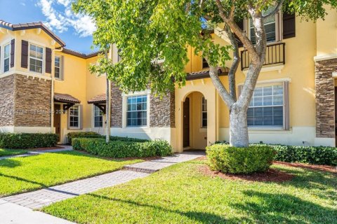 Снять в аренду кондоминиум в Катлер-Бей, Флорида 3 спальни, 123.1м2, № 2009356 - фото 2