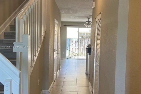 Снять в аренду кондоминиум в Катлер-Бей, Флорида 3 спальни, 123.1м2, № 2009356 - фото 5