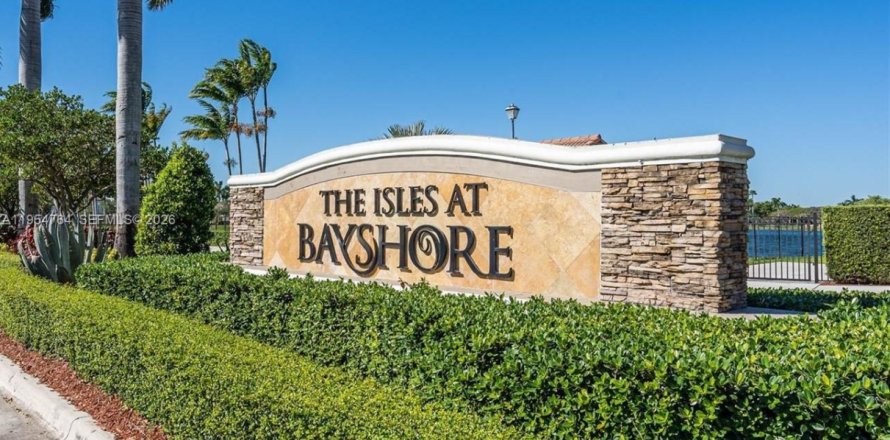 Кондоминиум с 3 спальнями в Катлер-Бей, Флорида № 2009356