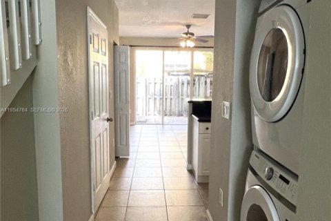 Снять в аренду кондоминиум в Катлер-Бей, Флорида 3 спальни, 123.1м2, № 2009356 - фото 19