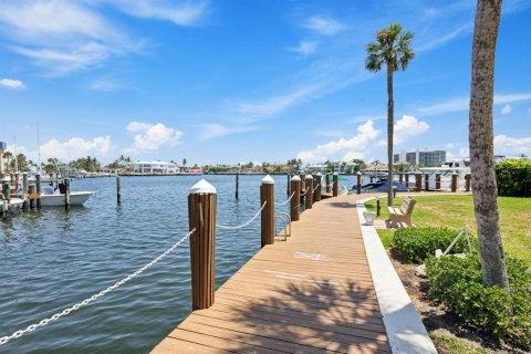 Condo in Delray Beach, Florida, 2 bedrooms № 2181049 - photo 12