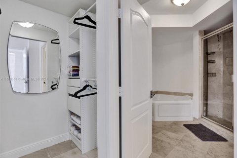 Copropriété à louer à Sunny Isles Beach, Floride: 3 chambres, 134.43 m2 № 1694199 - photo 20