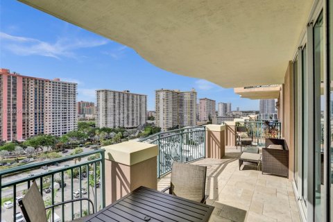 Copropriété à louer à Sunny Isles Beach, Floride: 3 chambres, 134.43 m2 № 1694199 - photo 30