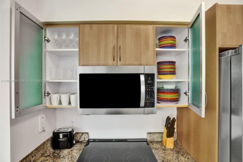 Copropriété à louer à Sunny Isles Beach, Floride: 3 chambres, 134.43 m2 № 1694199 - photo 11