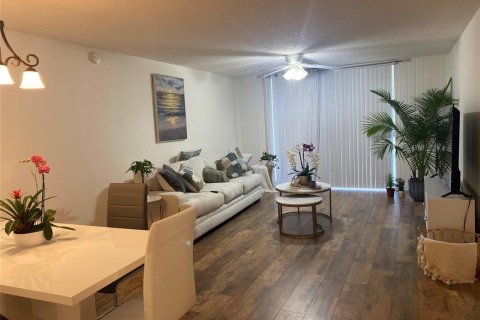 Condo in Davie, Florida, 2 bedrooms  № 2316974