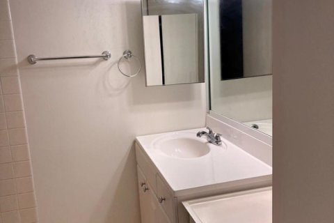 Condo in Davie, Florida, 2 bedrooms  № 2316974 - photo 18