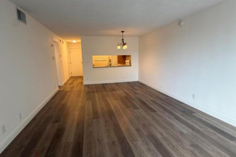 Condo in Davie, Florida, 2 bedrooms  № 2316974 - photo 20