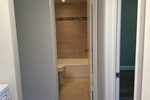 Condo in Davie, Florida, 2 bedrooms  № 2316974 - photo 8