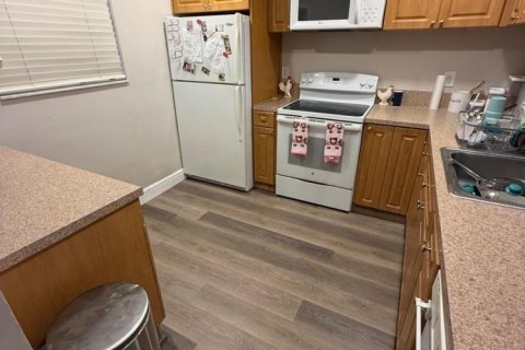 Condo in Davie, Florida, 2 bedrooms  № 2316974 - photo 2