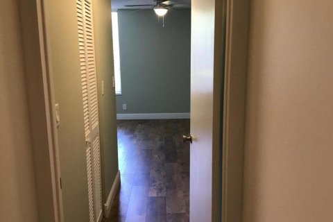 Condo in Davie, Florida, 2 bedrooms  № 2316974 - photo 9