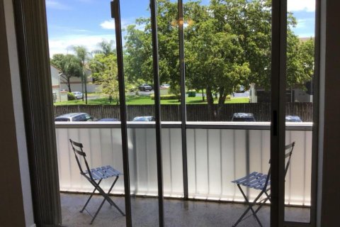 Condo in Davie, Florida, 2 bedrooms  № 2316974 - photo 10