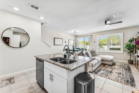 Adosado en venta en Stuart, Florida, 3 dormitorios, 137.03 m2 № 2260112 - foto 6