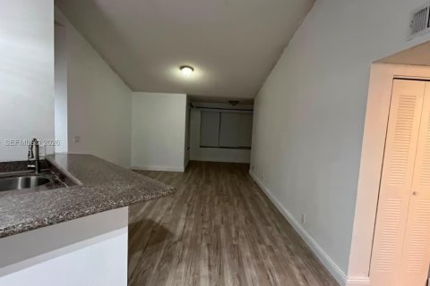 Copropriété à louer à Sunrise, Floride: 2 chambres, 89.65 m2 № 2383176 - photo 10
