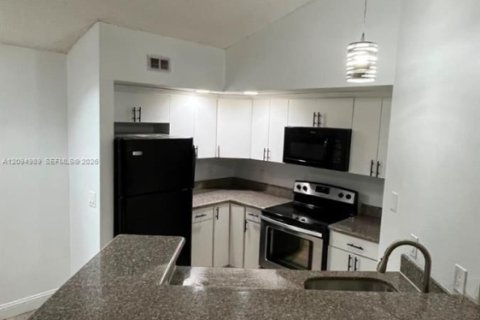 Copropriété à louer à Sunrise, Floride: 2 chambres, 89.65 m2 № 2383176 - photo 8