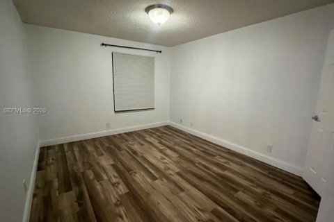 Copropriété à louer à Sunrise, Floride: 2 chambres, 89.65 m2 № 2383176 - photo 12