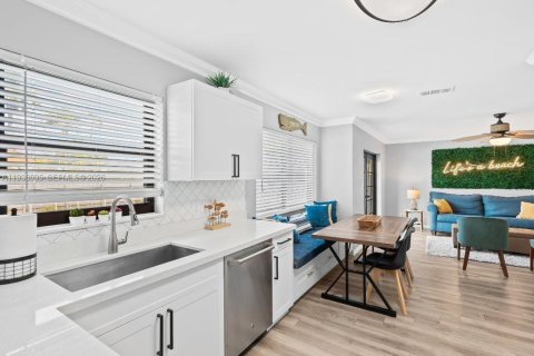 Villa ou maison à vendre à Dania Beach, Floride: 4 chambres, 192.87 m2 № 1995073 - photo 6