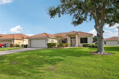 Casa en venta en Kissimmee, Florida, 3 dormitorios, 131.46 m2 № 1838857 - foto 3