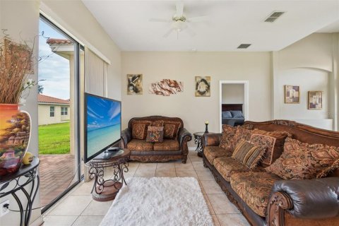 Casa en venta en Kissimmee, Florida, 3 dormitorios, 131.46 m2 № 1838857 - foto 11