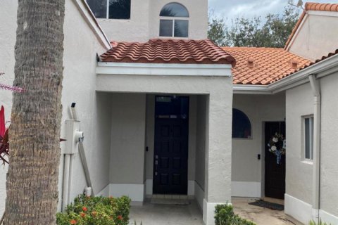 Townhouse in Boca Raton, Florida 2 bedrooms, 141.58 sq.m. № 2275020