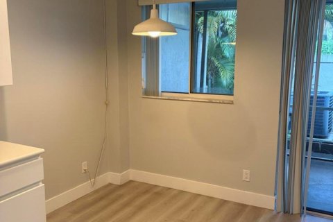 Townhouse in Boca Raton, Florida 2 bedrooms, 141.58 sq.m. № 2275020 - photo 13