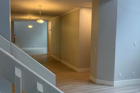 Townhouse in Boca Raton, Florida 2 bedrooms, 141.58 sq.m. № 2275020 - photo 6