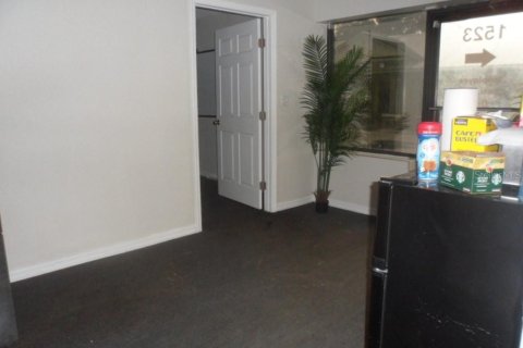 Propiedad comercial en alquiler en Kissimmee, Florida № 1910310 - foto 3