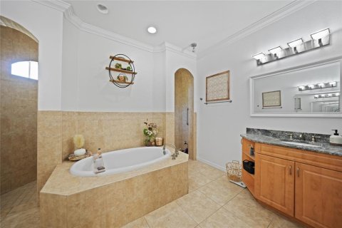 House in Port Charlotte, Florida 3 bedrooms, 209.59 sq.m. № 1564587 - photo 25