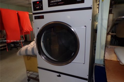 Купить коммерческую недвижимость в Лайтхаус-Пойнт, Флорида № 1986620 - фото 17