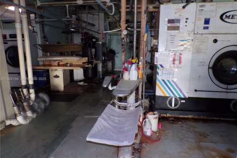 Купить коммерческую недвижимость в Лайтхаус-Пойнт, Флорида № 1986620 - фото 10