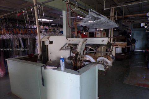 Купить коммерческую недвижимость в Лайтхаус-Пойнт, Флорида № 1986620 - фото 8