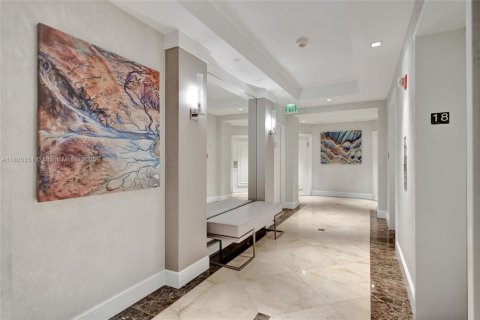 Купить кондоминиум в Авентура, Флорида 3 спальни, 246.19м2, № 1981886 - фото 16