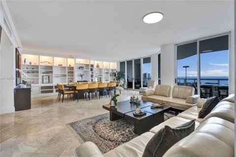 Купить кондоминиум в Авентура, Флорида 3 спальни, 246.19м2, № 1981886 - фото 12